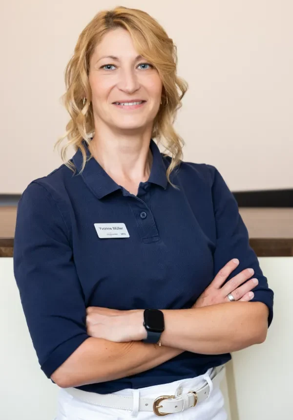 Unsere Praxis 4 Yvonne Mueller Team e1784700878301